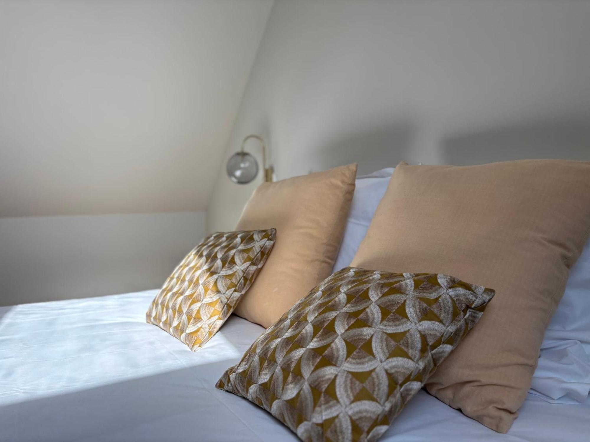 Bajocasse Apt Duplex Spacieux 3 Ch 2 Sdb Cosy Plein Centre Bayeux Decoration Elegante Proche Plages Du Debarquement Eksteriør billede