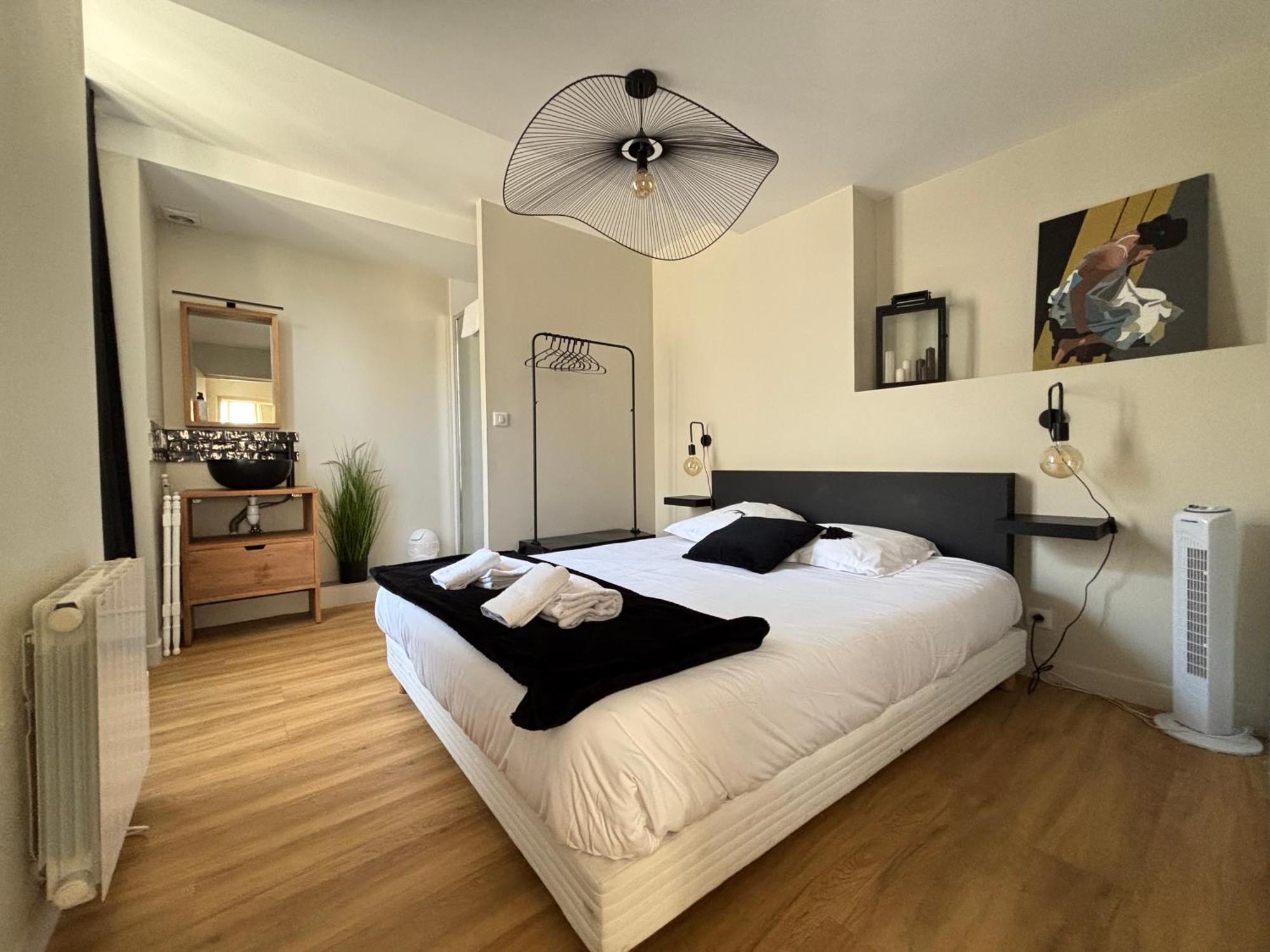 Bajocasse Apt Duplex Spacieux 3 Ch 2 Sdb Cosy Plein Centre Bayeux Decoration Elegante Proche Plages Du Debarquement Eksteriør billede